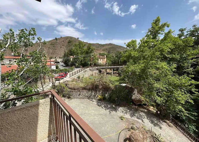 Galata's Bridge Hotel *